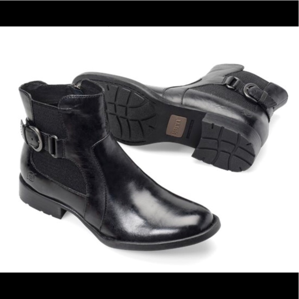 Born Stewart black leather short boots